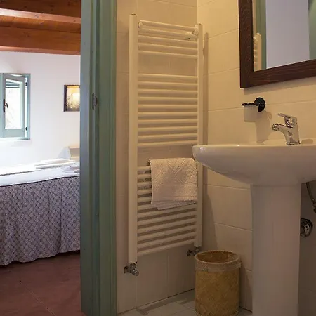 Masseria Montepaolo Dimora Di Charme מלון 4*